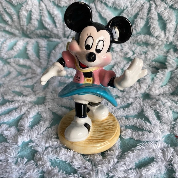 Vintage Disney Minnie Mouse figurine & candle lot Dancing & Cowgirl Minnie - Picture 2 of 14